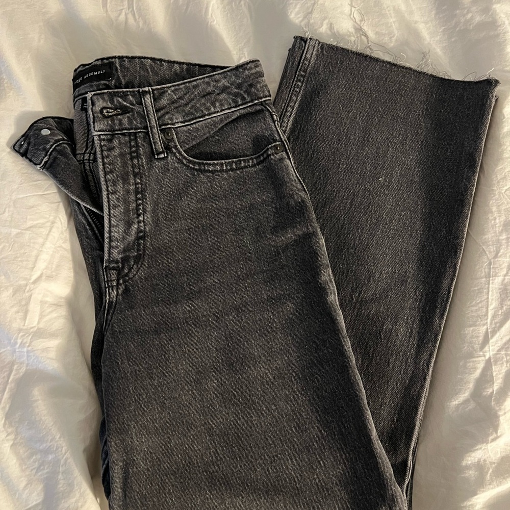 NWOT Free Assembly Black Denim Jeans, sz 2 short